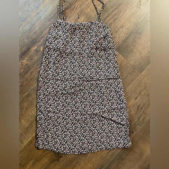 Brandy Melville floral slip dress - Picture 2 of 4